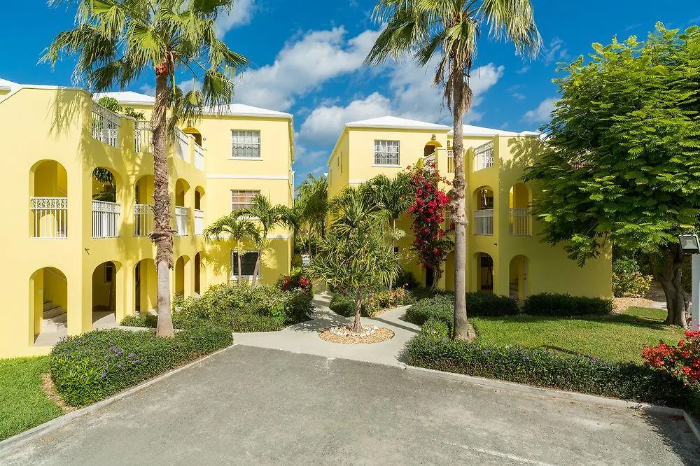 Trade Winds Condotel 格雷斯湾